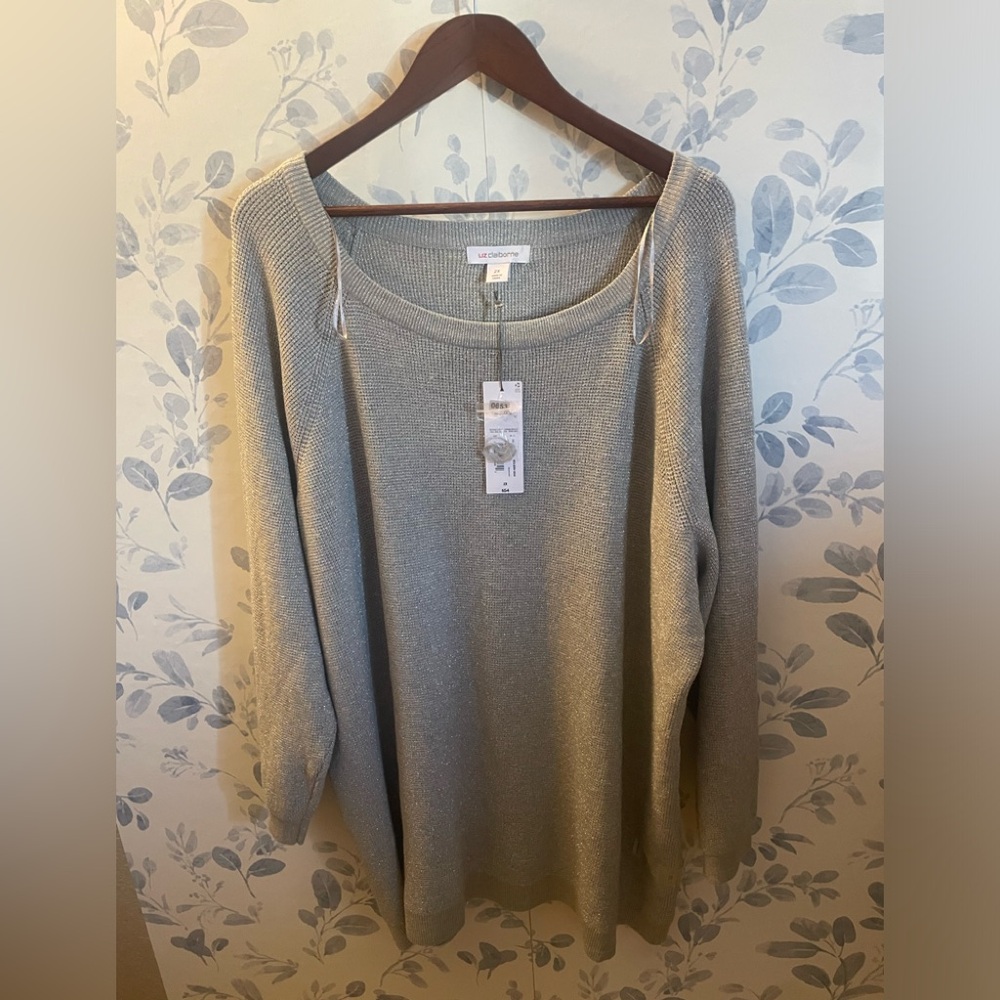 Liz Claiborne Women’s Metallic Crew Neck Sweater 2X Color Silver. New w tag.